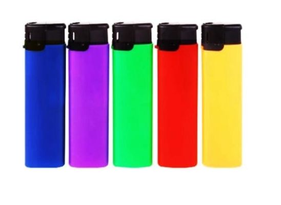Gepersonaliseerde solide kleuren stickers Sigaretten aansteker Model NO. DY-818 Gepersonaliseerde aanvraag