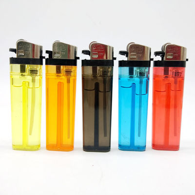 8.0*2.37*1.18 cm Vijf kleuren Plastic Gas Flint Lighter met Zwarte Hoofd
