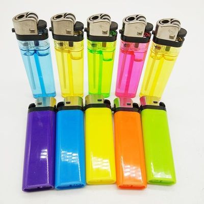 Direct verkopen Plastic Briquet Gas Flint Sigaretten Wegwerp aansteker voor decoratieve
