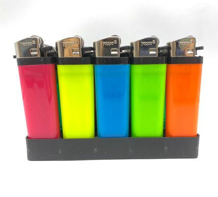Flint Sigaretten Pocket lighters N.W/G.W 17/18kgs Karton Grootte 43*26*27cm en Draagbaar