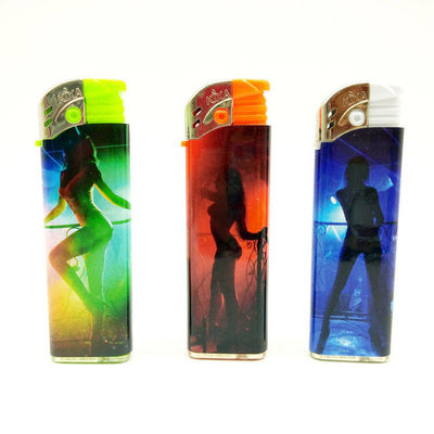 Dy-1702 Plastic Sigaretten aansteker met aangepast ontwerp en 8.1*2.48*0.9cm Grootte
