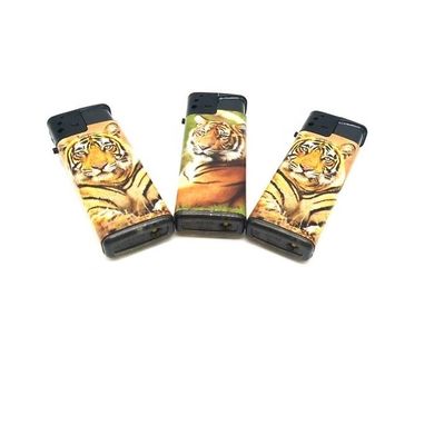 ISO9994 Standard Turbo Flame Windproof Gas Lighter met Tiger Sticker Gepersonaliseerd Logo