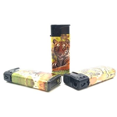 ISO9994 Standard Turbo Flame Windproof Gas Lighter met Tiger Sticker Gepersonaliseerd Logo