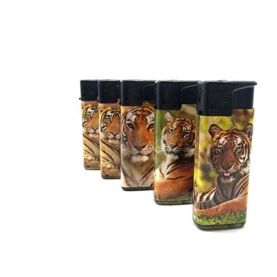 ISO9994 Standard Turbo Flame Windproof Gas Lighter met Tiger Sticker Gepersonaliseerd Logo
