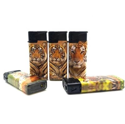 ISO9994 Standard Turbo Flame Windproof Gas Lighter met Tiger Sticker Gepersonaliseerd Logo