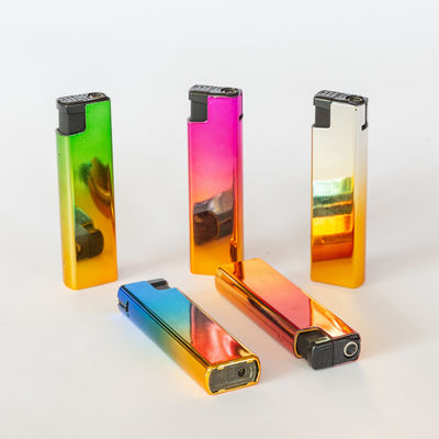 Gepersonaliseerd logo Gas aansteker Plastic Winddicht Hervulbaar Rook aansteker 80.4*22*11.3mm